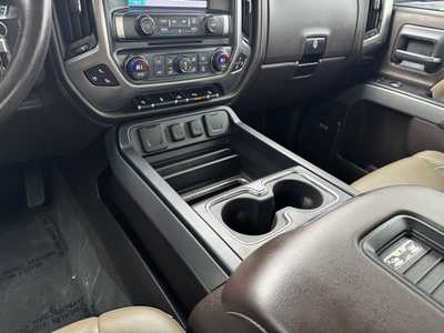 2017 Chevrolet 1500 Crew Cab, $26599. Photo 12