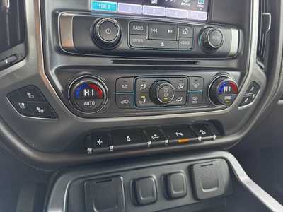 2017 Chevrolet 1500 Crew Cab, $26599. Photo 9