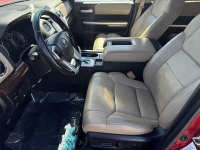 2014 Toyota Tundra Crew Cab, $28598. Photo 5