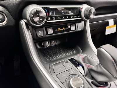2025 Toyota RAV4, $47724. Photo 10