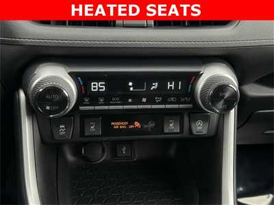2022 Toyota RAV4, $33999. Photo 9