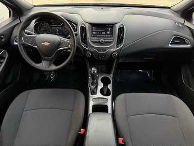 2017 Chevrolet Cruze, $14498. Photo 8