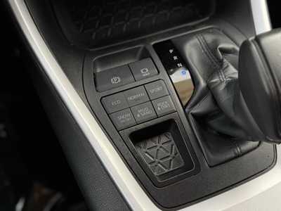 2024 Toyota RAV4, $32298. Photo 10