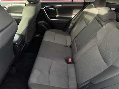 2022 Toyota RAV4, $28798. Photo 5