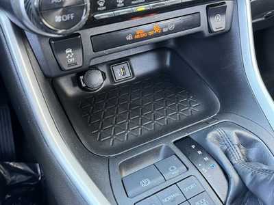 2023 Toyota RAV4, $30998. Photo 9