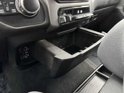 2019 RAM 1500 Crew Cab, $18990. Photo 11