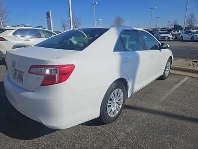 2014 Toyota Camry, $10990. Photo 3