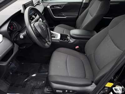 2022 Toyota RAV4, $28998. Photo 4