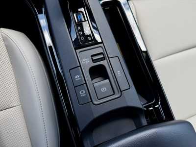 2025 Toyota Prius, $33309. Photo 10