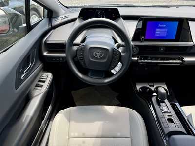 2025 Toyota Prius, $33309. Photo 6