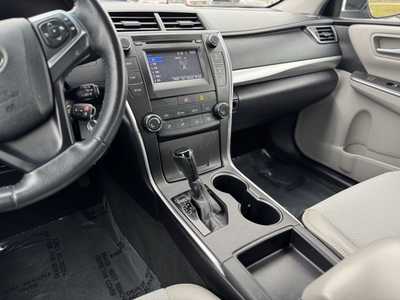 2016 Toyota Camry, $14996. Photo 10
