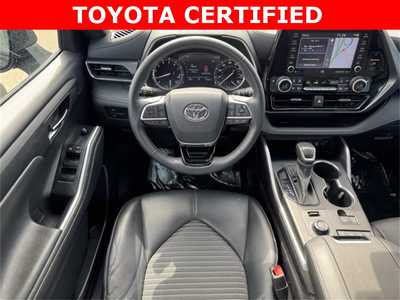 2021 Toyota Highlander, $42998. Photo 10