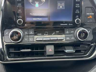 2022 Toyota Highlander, $41999. Photo 10