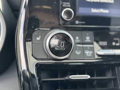 2022 Toyota Highlander, $41999. Photo 11