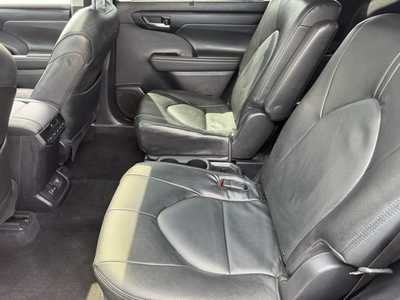 2022 Toyota Highlander, $41999. Photo 6