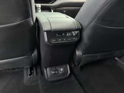 2022 Toyota Highlander, $41999. Photo 7