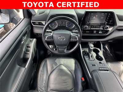 2022 Toyota Highlander, $41999. Photo 8