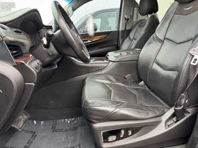 2015 Cadillac Escalade, $17990. Photo 5
