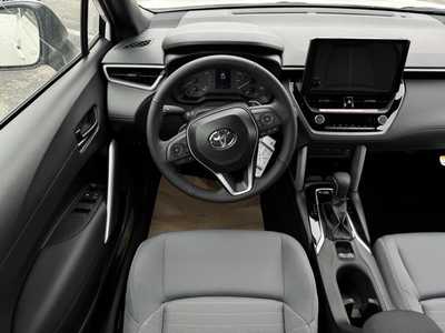 2025 Toyota Corolla Cross, $31839. Photo 6
