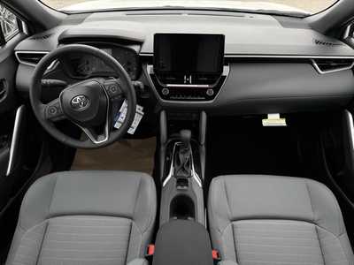 2025 Toyota Corolla Cross, $31839. Photo 7