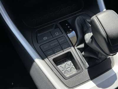 2023 Toyota RAV4, $30598. Photo 10
