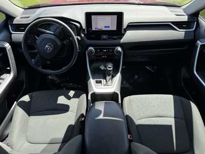 2023 Toyota RAV4, $30598. Photo 7