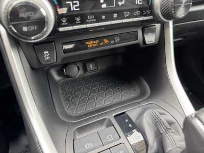 2021 Toyota RAV4, $30999. Photo 10