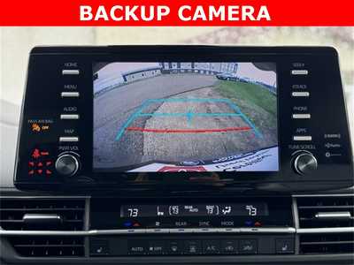 2023 Toyota Sienna, $42999. Photo 3