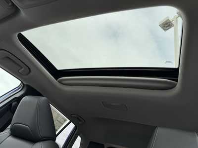 2025 Toyota Corolla Cross, $34044. Photo 5