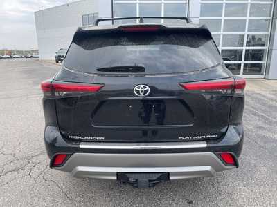 2021 Toyota Highlander, $43499. Photo 6