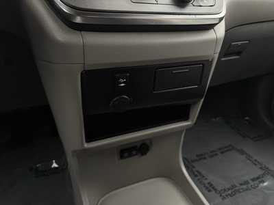 2019 Toyota Sienna, $28499. Photo 11