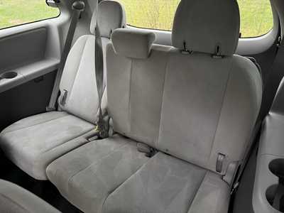 2019 Toyota Sienna, $28499. Photo 6
