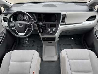 2019 Toyota Sienna, $28499. Photo 8