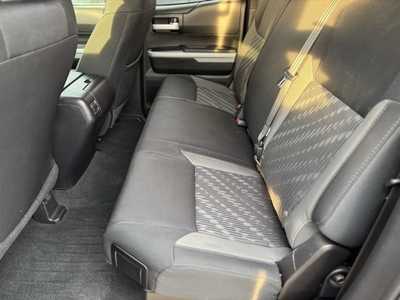 2018 Toyota Tundra Crew Cab, $28999. Photo 5
