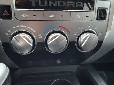 2018 Toyota Tundra Crew Cab, $28999. Photo 8