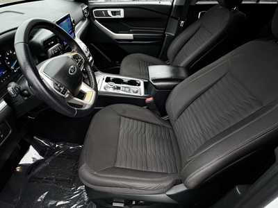 2020 Ford Explorer, $23499. Photo 4