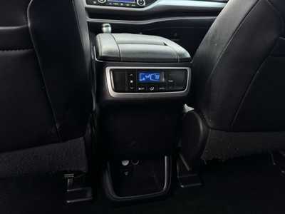 2015 Toyota Highlander, $20997. Photo 8