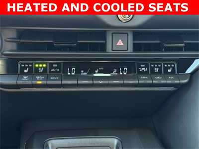 2023 Toyota Crown, $36999. Photo 9