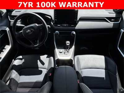 2022 Toyota RAV4, $34999. Photo 8
