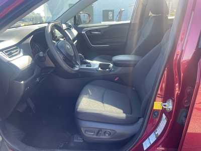 2020 Toyota RAV4, $26999. Photo 6