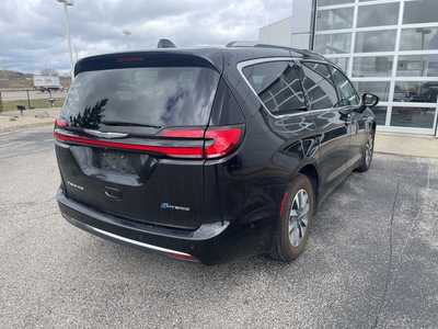 2021 Chrysler Pacifica, $23999. Photo 7