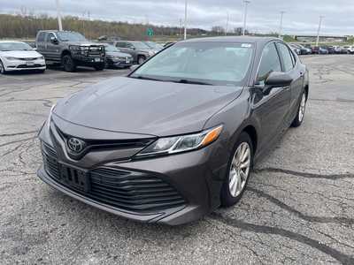 2018 Toyota Camry, $18297. Photo 3