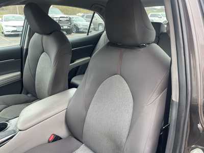 2018 Toyota Camry, $18297. Photo 9