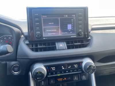 2020 Toyota RAV4, $28999. Photo 11