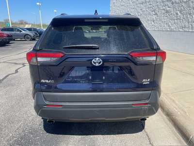 2020 Toyota RAV4, $28999. Photo 6