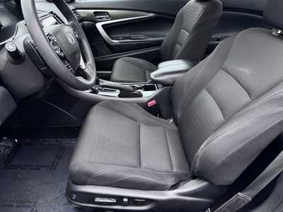 2016 Honda Accord, $17500. Photo 4