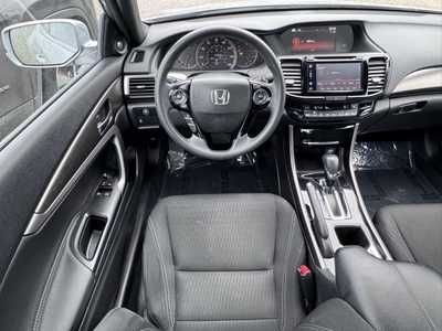 2016 Honda Accord, $17500. Photo 7