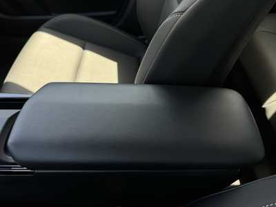 2025 Toyota Prius, $35184. Photo 10