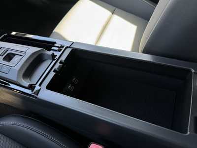 2025 Toyota Prius, $35184. Photo 11