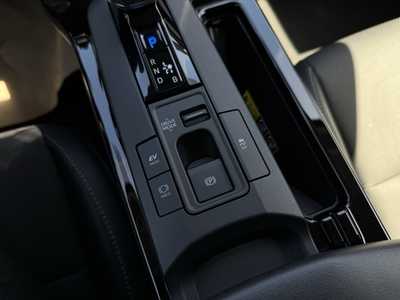 2025 Toyota Prius, $35184. Photo 7